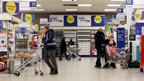 Reino Unido: aumento de preços leva a racionamento de alimentos; crise tem impacto na saúde de britânicos