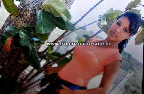 Estudante de 17 anos sai de casa em companhia de amigos e desaparece em um banho de cacheira na zona rural de União dos Palmares