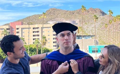 Ex-aluno da Ufal do Sertão conquista PhD na Universidade do Arizona: 