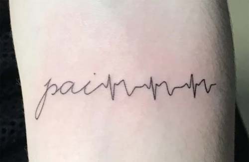 Tatuagem ajuda a ritualizar o luto nos tempos atuais, diz psicanalista