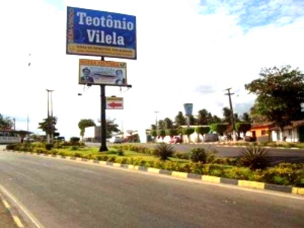 MP abre procedimento para apurar uso de recurso público em evento religioso