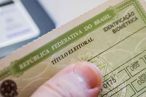 Bloqueio à emissão de passaporte, veto a empréstimos e mais: Saiba o que acontece se o título eleitoral não for regularizado