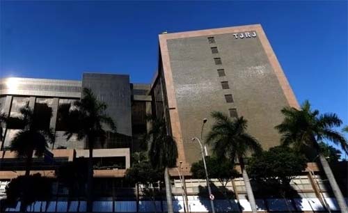 Juíza se aposenta e recebe R$ 1,1 milhão de uma só vez no RJ