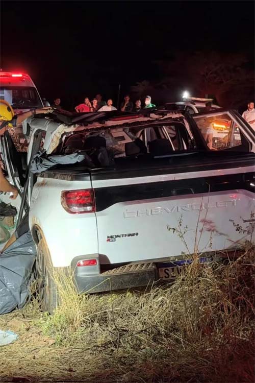 Colisão fatal na AL-220 no Sertão de Alagoas deixa seis mortos, incluindo criança e recém-nascido