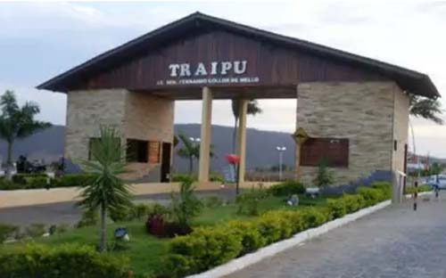 Casal é encontrado morto após se esfaquear durante briga dentro de residência