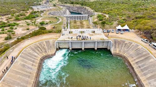 Impactos do Projeto de Transposição do Rio São Francisco em Milhões de Brasileiros até 2025