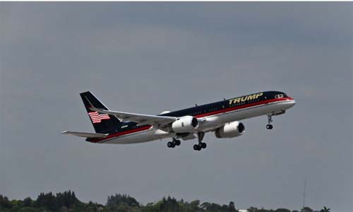 Trump chega a Nova York para se apresentar à Justiça