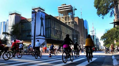 Lazer, hotéis e escritórios são os setores mais afetados da pandemia