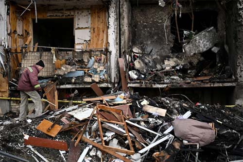 Ucrânia: Ataques russos atingiram jardim de infância e orfanato, denuncia ministro