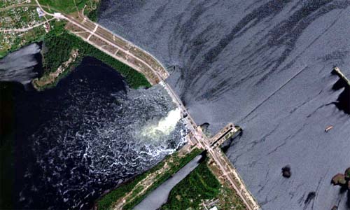 Destruição da represa de Kakhovka afeta Rússia e Ucrânia e ameça deixar Crimeia sem água