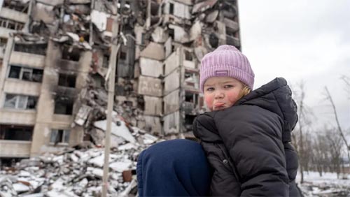 Ucrânia: Vítimas civis aumentam à medida que a guerra entra no segundo inverno