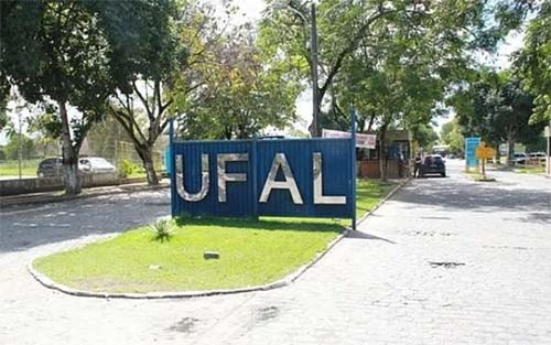 Com salário de até R$ 10 mil, Ufal lança edital para a contratar professor visitante