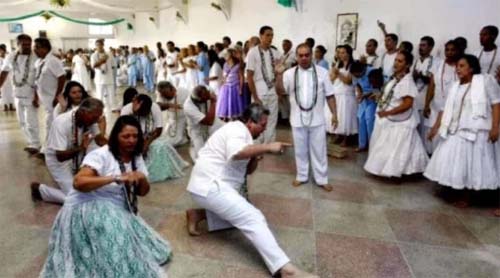 Religiões de matrizes africanas são as que mais sofrem ataques no Rio