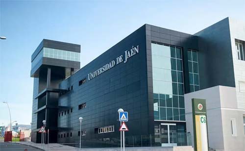 Universidade na Espanha oferece bolsas de estudo para brasileiros