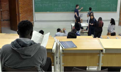 Edital prevê internacionalização de universidades brasileiras