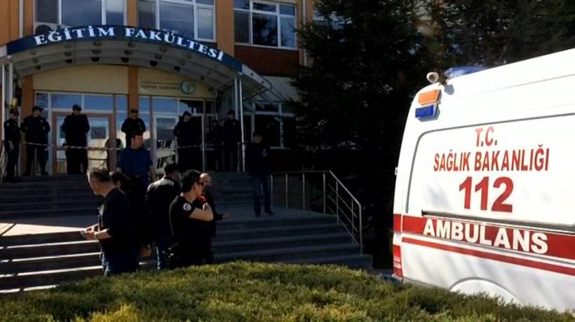 Tiroteio em universidade da Turquia deixa vice-reitor e mais três mortos