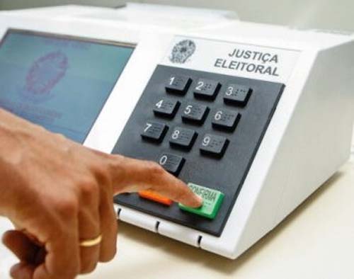 Seis em cada dez municípios têm a maioria do eleitorado feminina