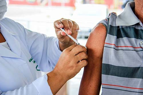 Maceió começa vacinação de pessoas com 59 anos a partir de hoje