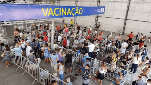 Saúde aplicou quase 2,5 milhões de doses de vacina contra a Covid-19 em Maceió