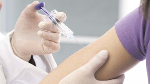 Meninas adolescentes devem tomar a 2ª dose contra o HPV