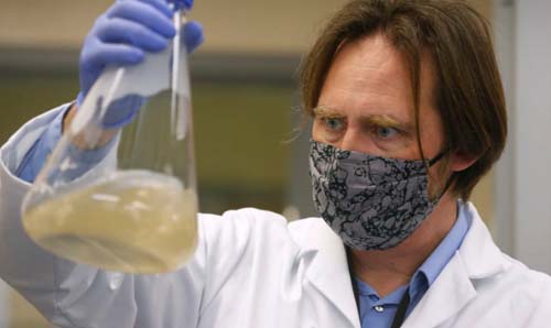 Por que sabemos que se conseguirá a vacina contra a covid-19, se nunca conseguimos contra a Aids?