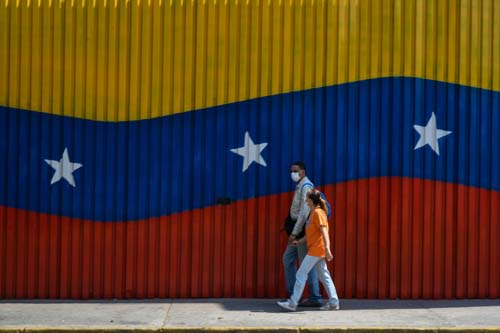 Sete venezuelanos feridos em protesto por comida, denuncia opositor