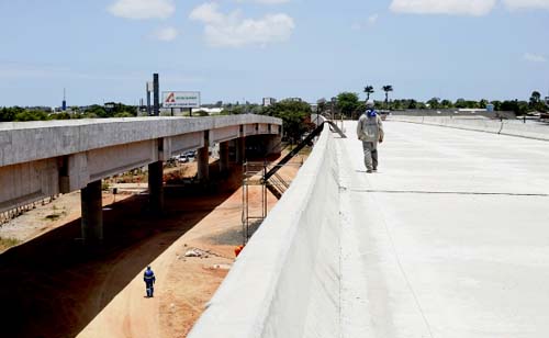 Viaduto da PRF: Obras voltam ao ritmo normal após fim do período chuvoso