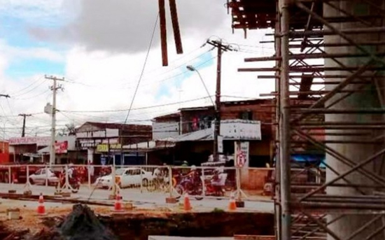 Obra do viaduto da PRF é embargada