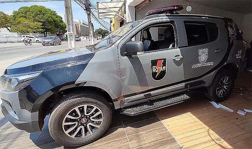 Suspeito é preso por tráfico e polícia apreende 6,7 kg de droga em casa, no São Jorge