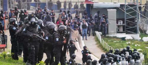 Guatemala declara emergência militar após motim em unidades prisionais