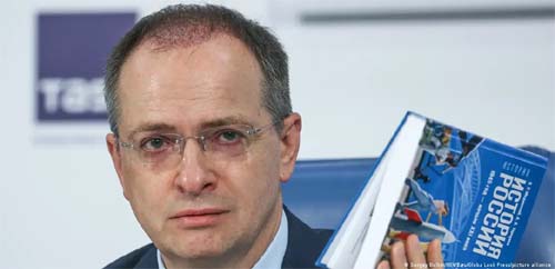 Rússia justifica guerra na Ucrânia em livros escolares