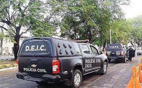 Polícia Civil prende ex-funcionário de banco por furtar mais de R$ 300 mil de agência