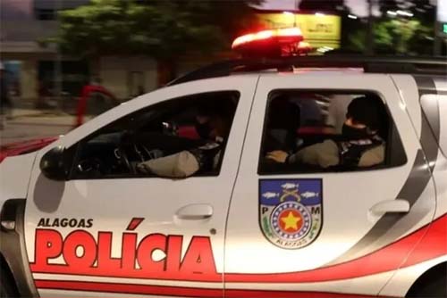 Condutor alcoolizado é detido após colisão que deixou dois feridos em Maceió