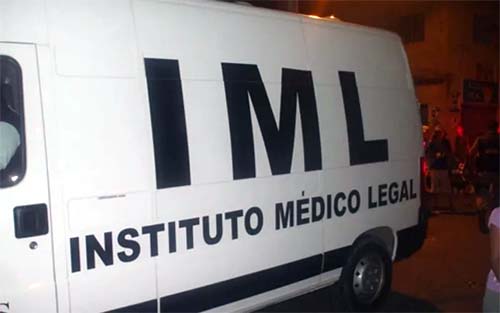 Jovem é perseguido e executado por homens encapuzados, enquanto conversava com amigos