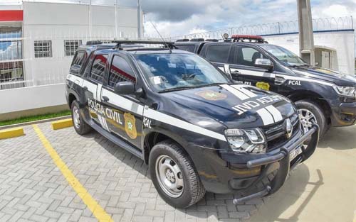 Homem é alvejado com tiro ao tentar separar briga de casal