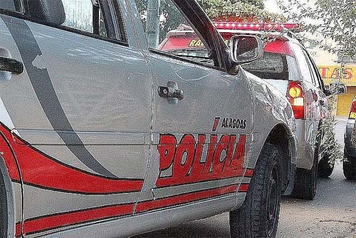 Guarda municipal atira em motorista de aplicativo após ser ultrapassado no trânsito, em Maceió