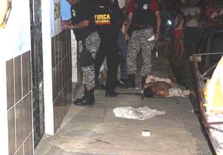 Jovem de 19 anos é executado a tiros no bairro do Clima Bom