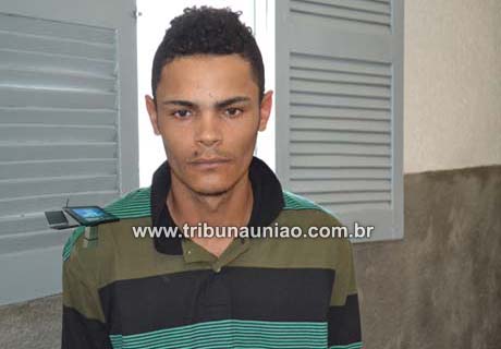 PELOPES do 2º BPM prende um assaltante e detém seu parceiro menor de idade
