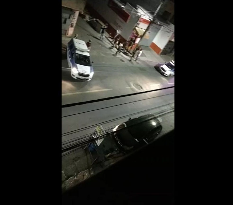 Grupo atira contra pessoas em festa de rua, em Salvador; 6 pessoas morreram e outras 12 ficaram feridas