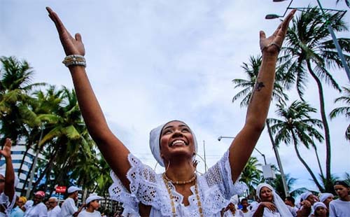 No Dia Nacional de Combate à Intolerância Religiosa, delegada alerta para importância da denúncia