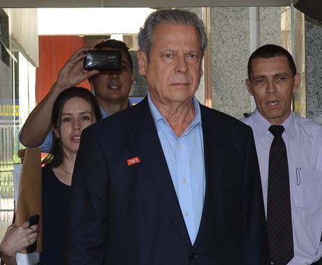 Justiça determina prisão do ex-ministro José Dirceu